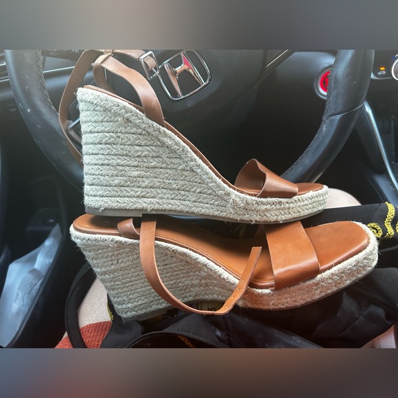 A New Day Wedge Heels - Picture 2 of 8